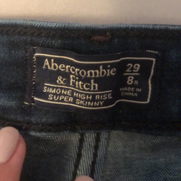 JEANS - Picture 2 of 4